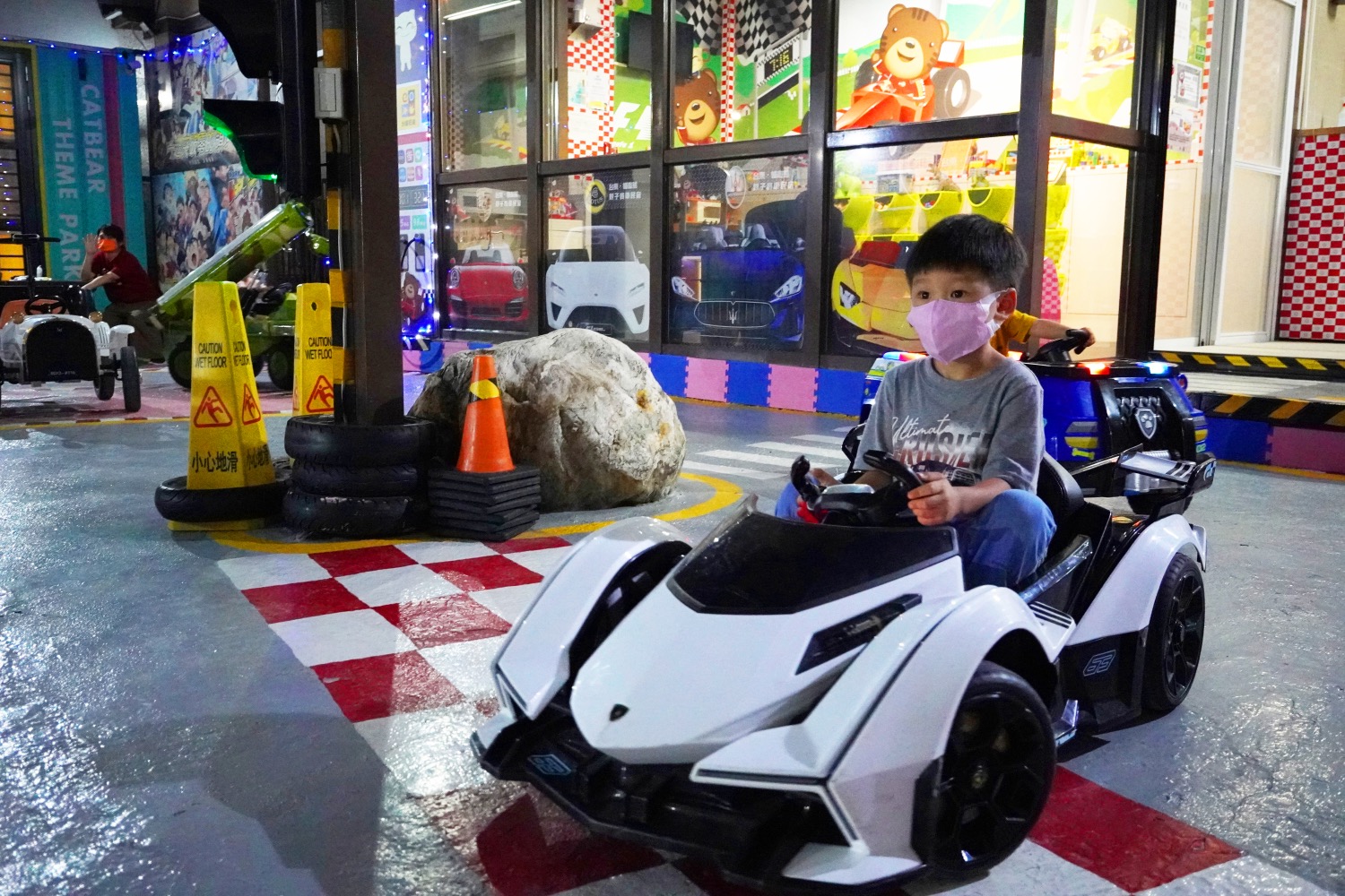 貓追熊親子民宿